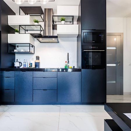 Luxury Apartment With Spa Bath- City Centre, Free Parking Rzeszów Exterior foto